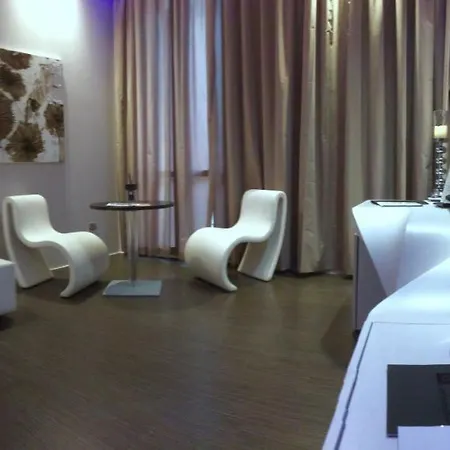 Le Camp &